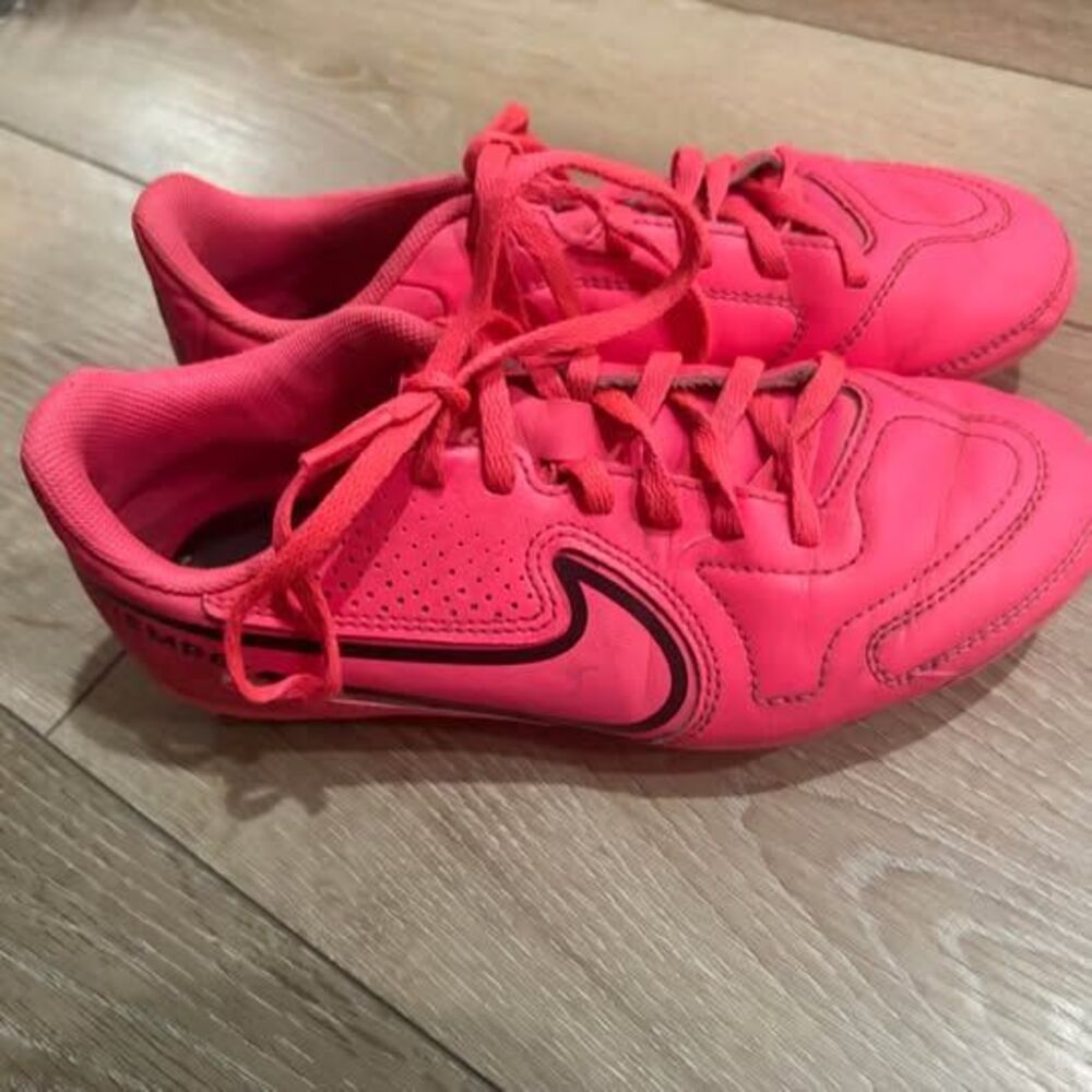 Nike Youth size 4 soccer cleats